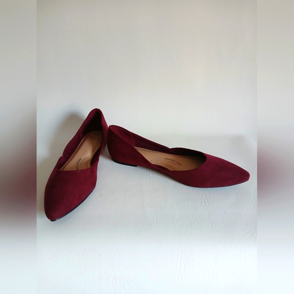 Women's Time & Tru Burgundy faux suede dorsay style flats Sz7.5M pointed toe